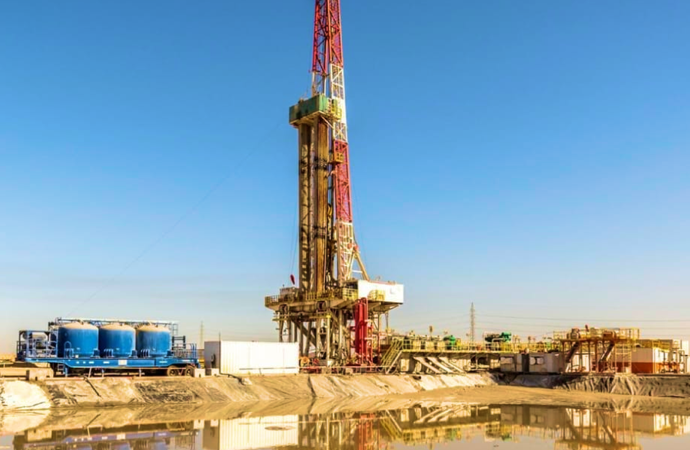 Field-deployed treatment vessels on an industrial site